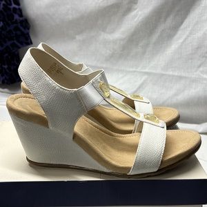 White faux snake skin wedge shoes